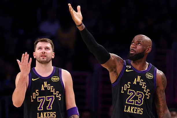 MacMahon：詹姆斯在湖人像后座乘客，球队已进入东契奇时代